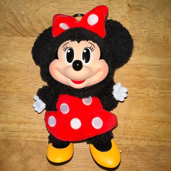 NWT Pop Mart Disney Mickey Family - Minnie - Picture 3 of 10